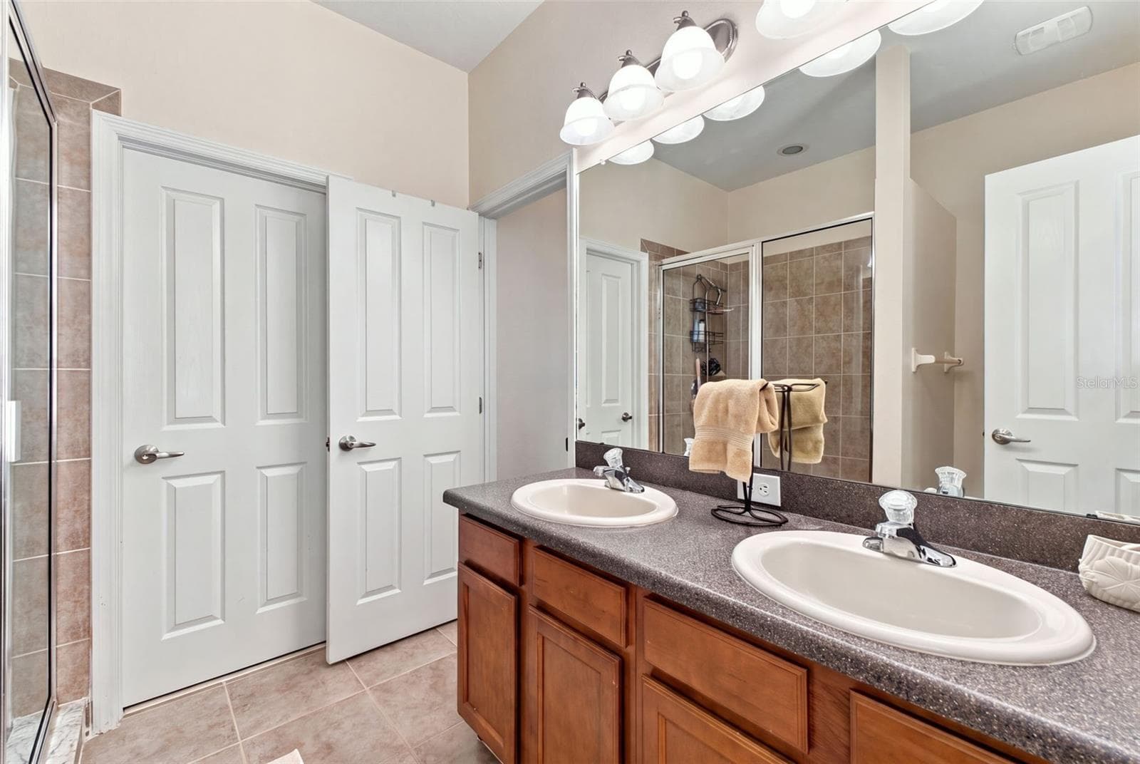 Townhouse at 10645 MARSHA DR, NEW PORT RICHEY, photo 16 of 65