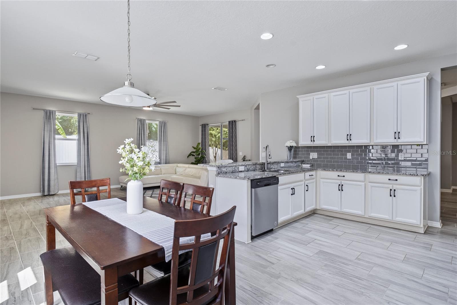 Single Family Residence at 2832 SUGAR MAGNOLIA DR, OCOEE, photo 17 of 42
