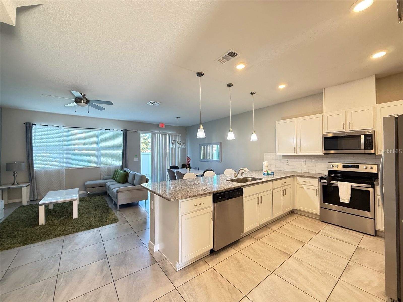 Townhouse at 5147 ADELAIDE DR, KISSIMMEE, photo 6 of 26