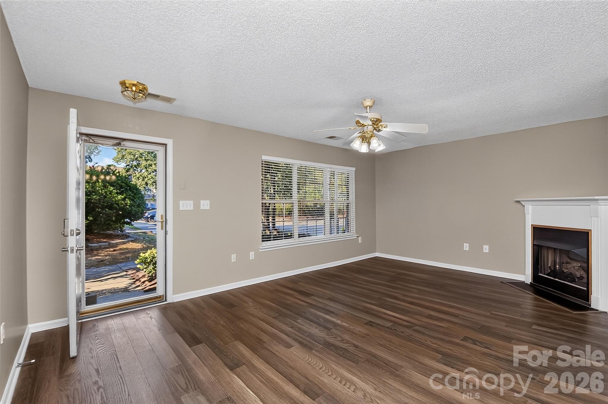 Townhouse at 12523 Bluestem Lane, Charlotte, photo 6 of 36
