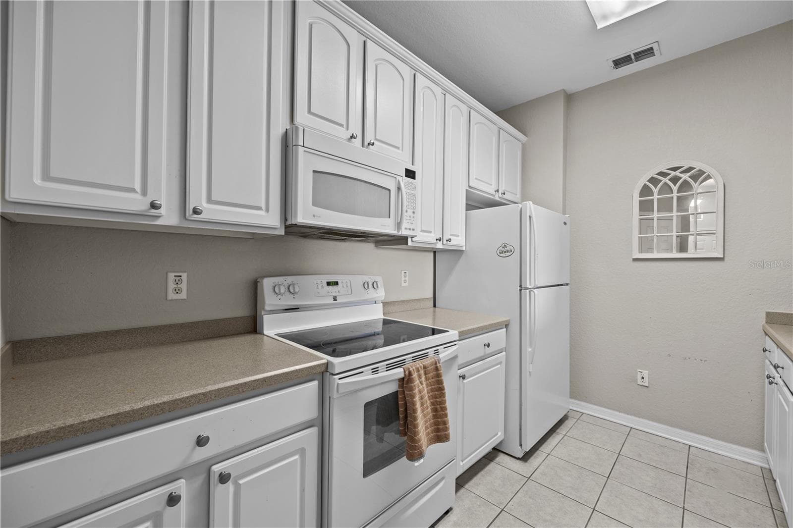 Condominium at 1357 VENEZIA CT #402, DAVENPORT, photo 8 of 39