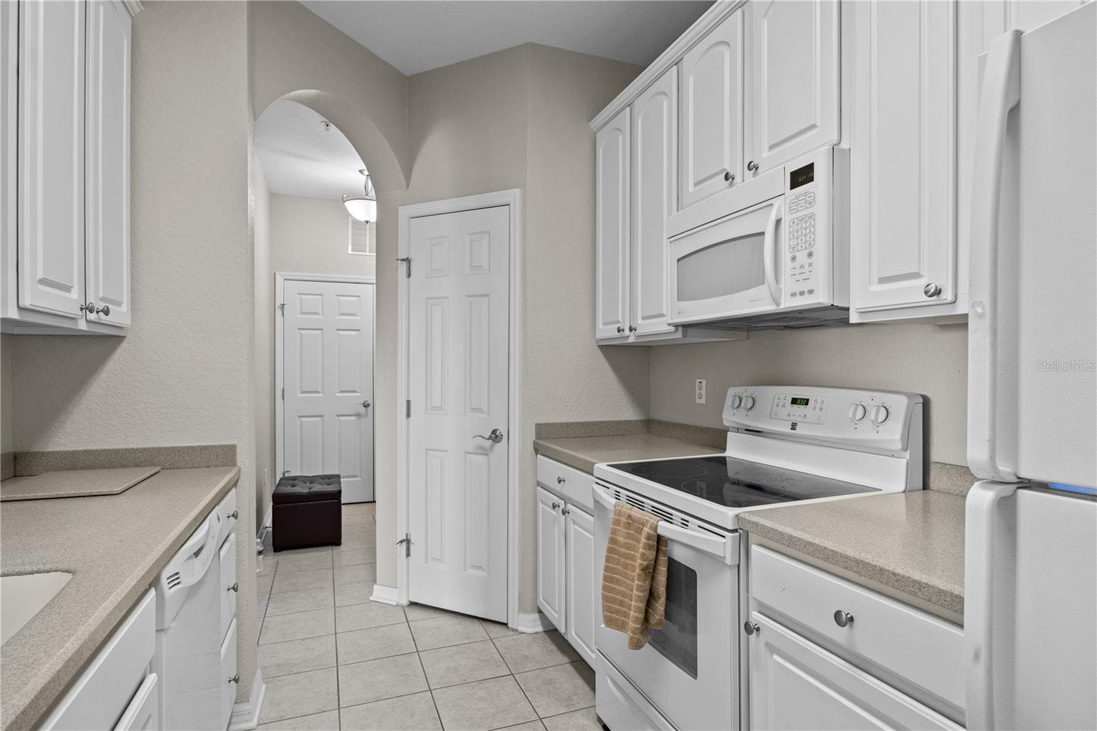 Condominium at 1357 VENEZIA CT #402, DAVENPORT, photo 10 of 39