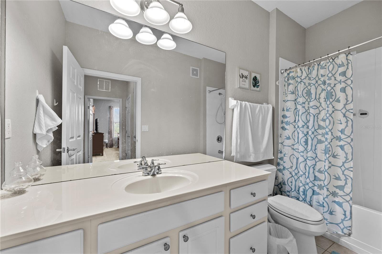Condominium at 1357 VENEZIA CT #402, DAVENPORT, photo 19 of 39