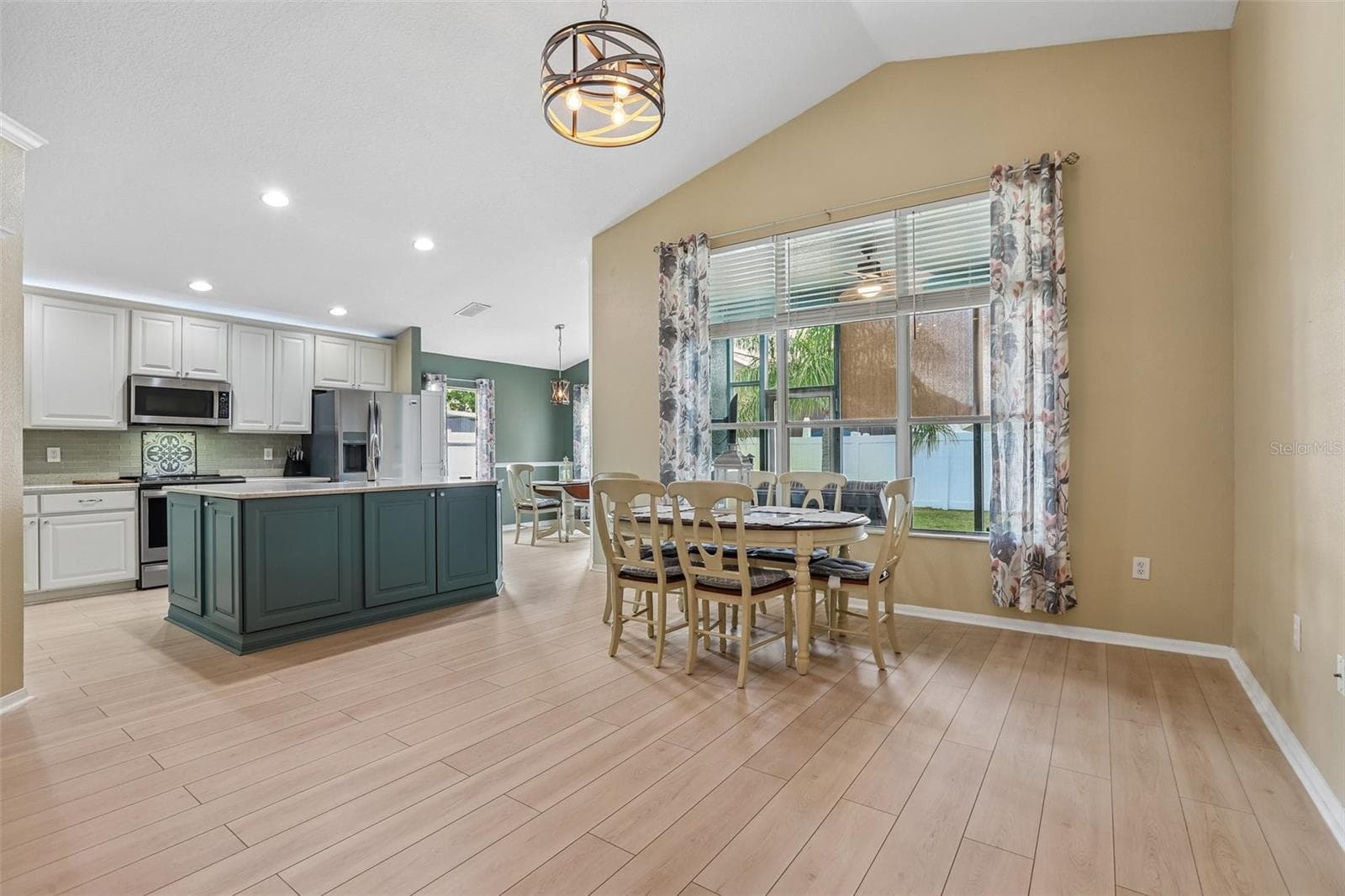 Single Family Residence at 2546 ARROWPOINTE DR, HOLIDAY, photo 5 of 36
