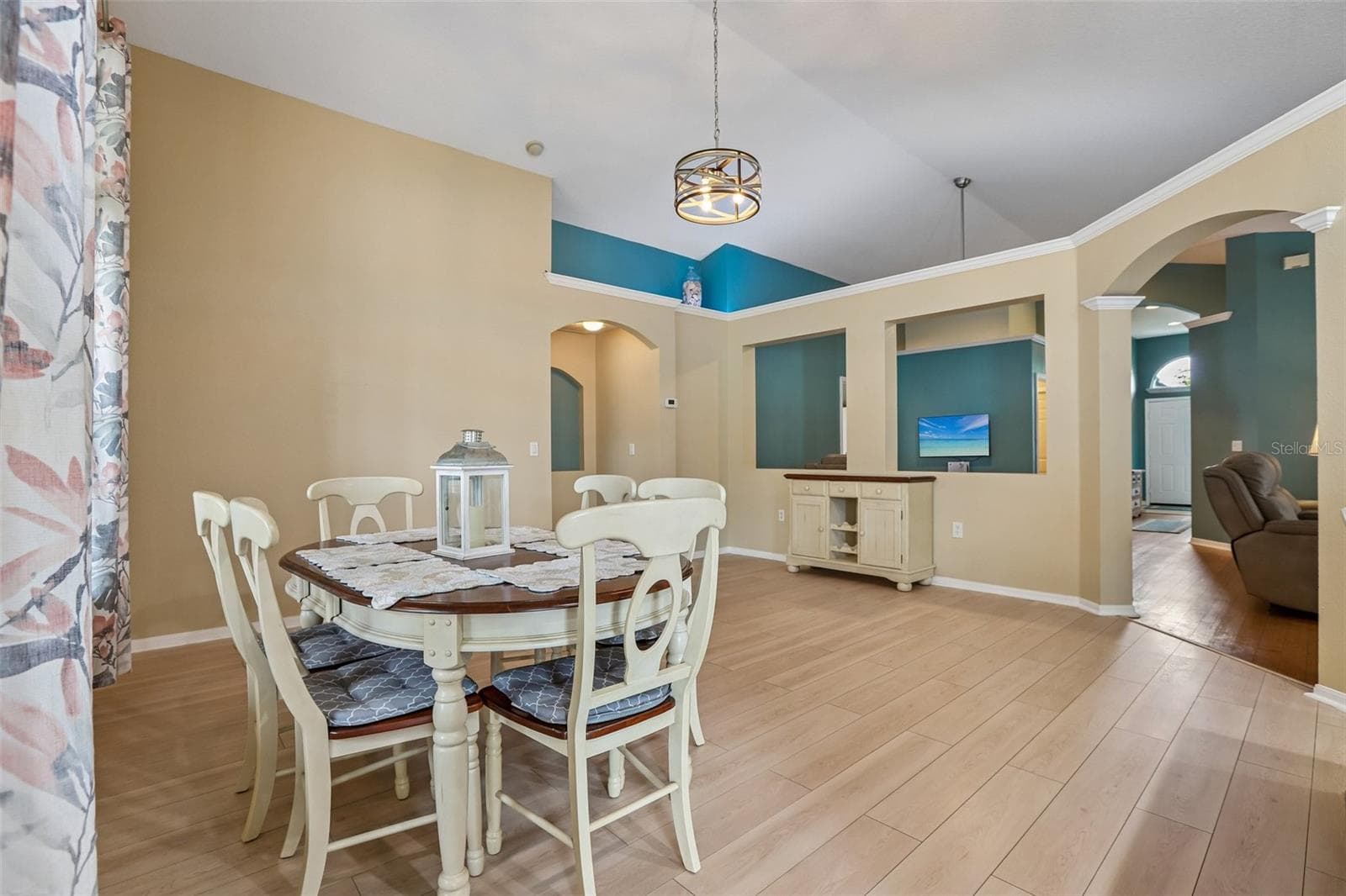 Single Family Residence at 2546 ARROWPOINTE DR, HOLIDAY, photo 6 of 36