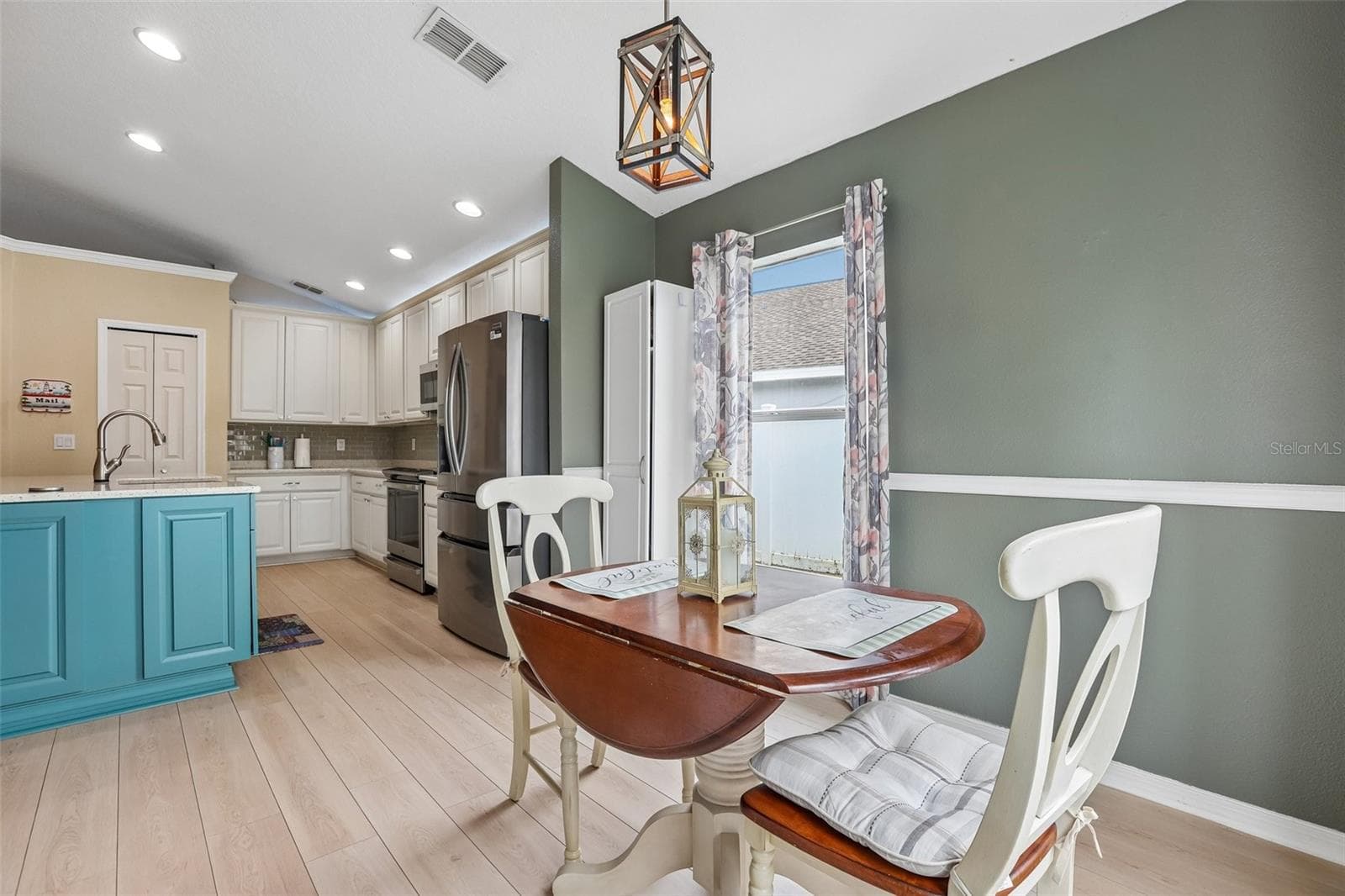 Single Family Residence at 2546 ARROWPOINTE DR, HOLIDAY, photo 12 of 36