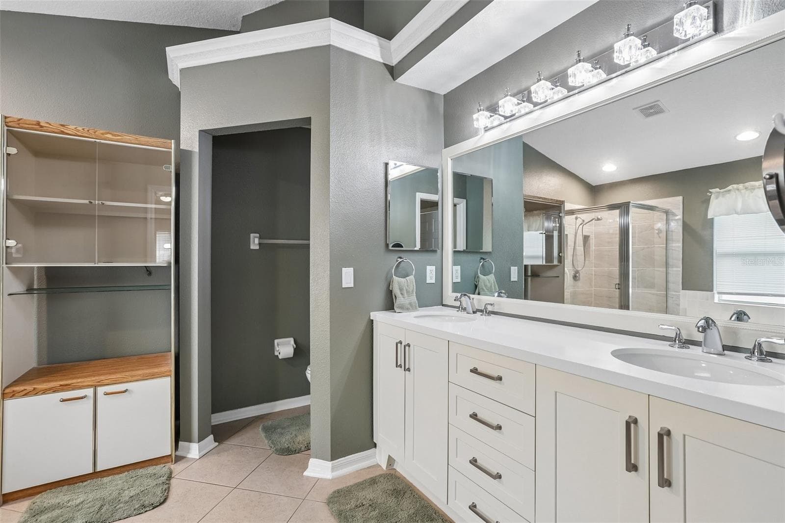 Single Family Residence at 2546 ARROWPOINTE DR, HOLIDAY, photo 15 of 36