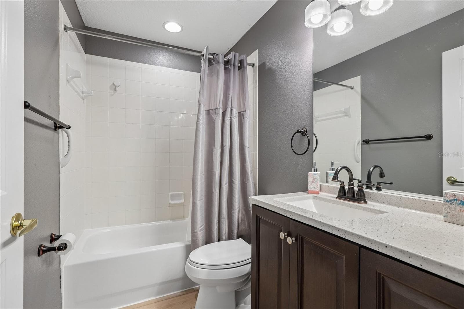 Single Family Residence at 2546 ARROWPOINTE DR, HOLIDAY, photo 19 of 36