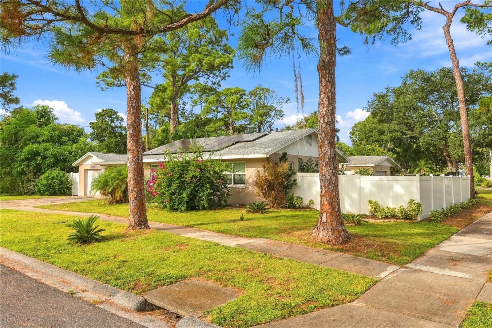 Front Yard Corner Lot - 8030 5TH ST N, ST PETERSBURG