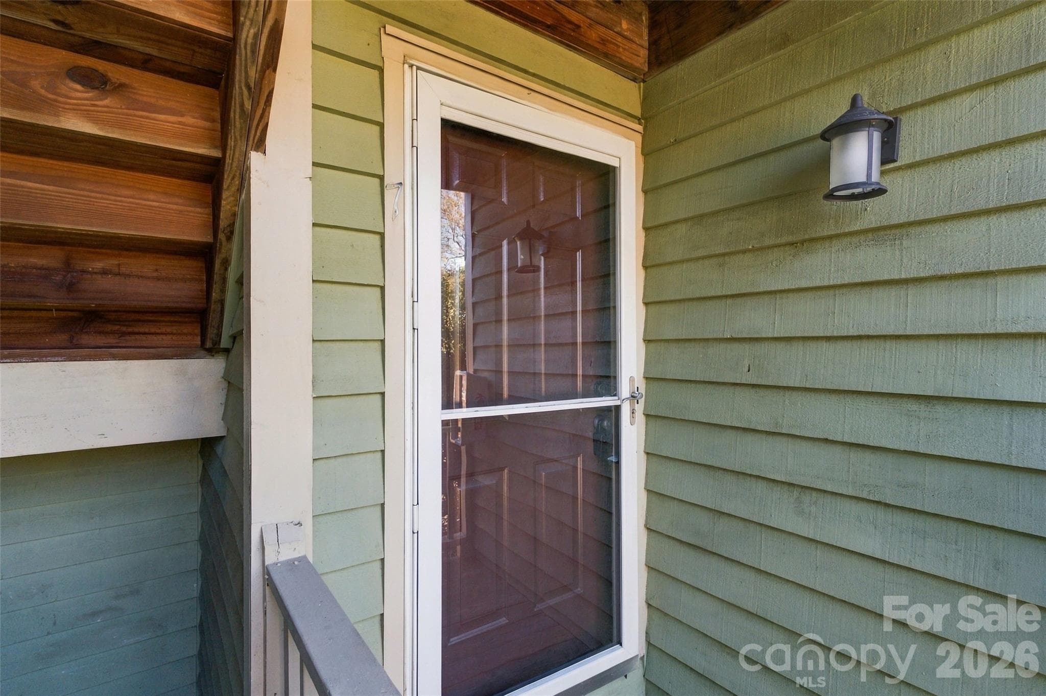 Private upper-level entry to Apt 7 - 762 Marsh Road, Charlotte