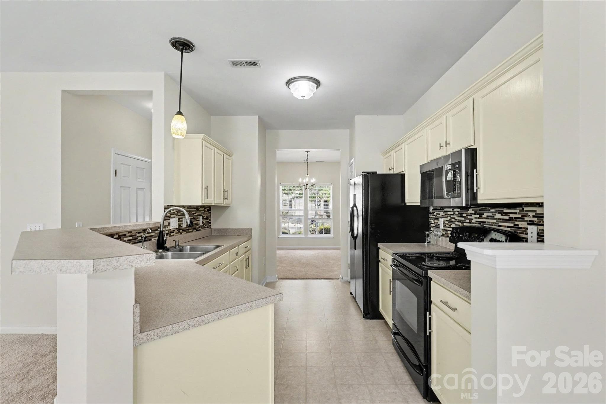 Townhouse at 176 Snead Road, Fort Mill, photo 17 of 42