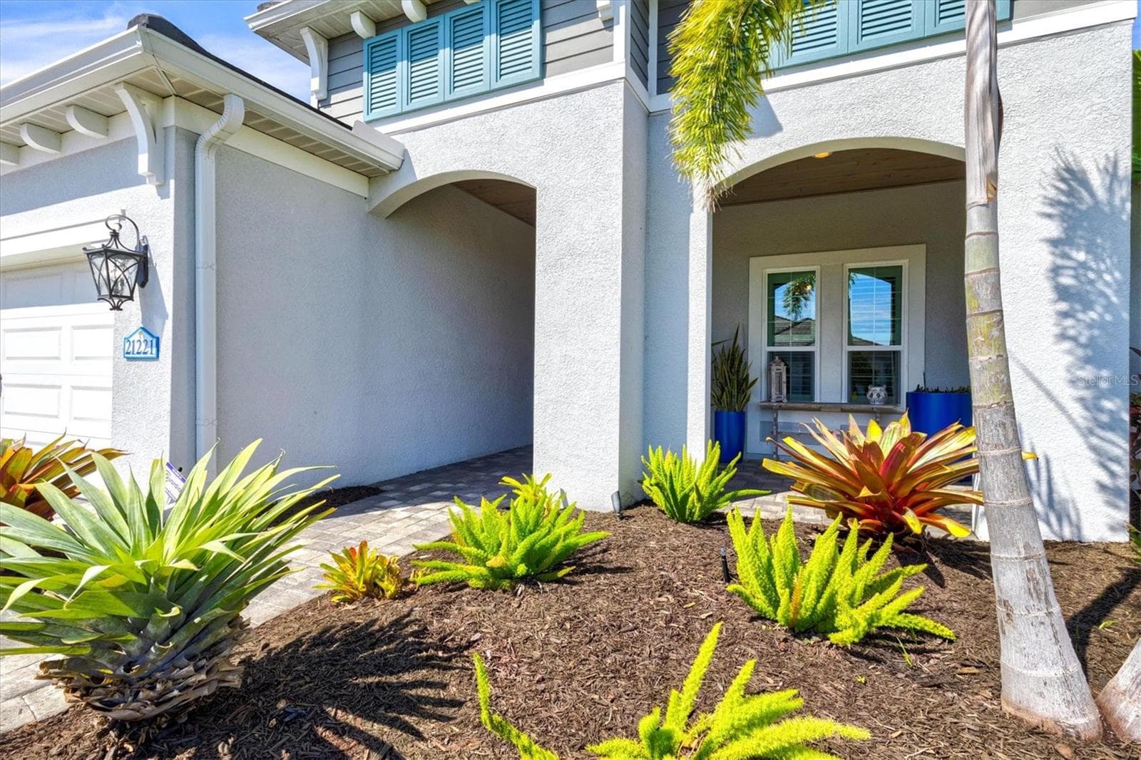 Single Family Residence at 21221 HOLMES CIR, VENICE, photo 7 of 100