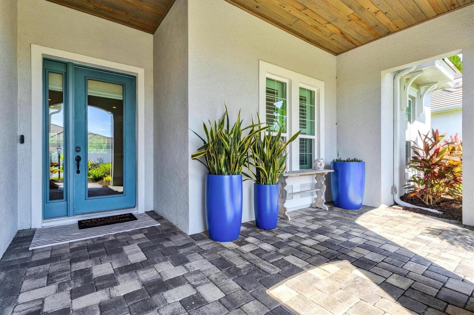 Single Family Residence at 21221 HOLMES CIR, VENICE, photo 8 of 100