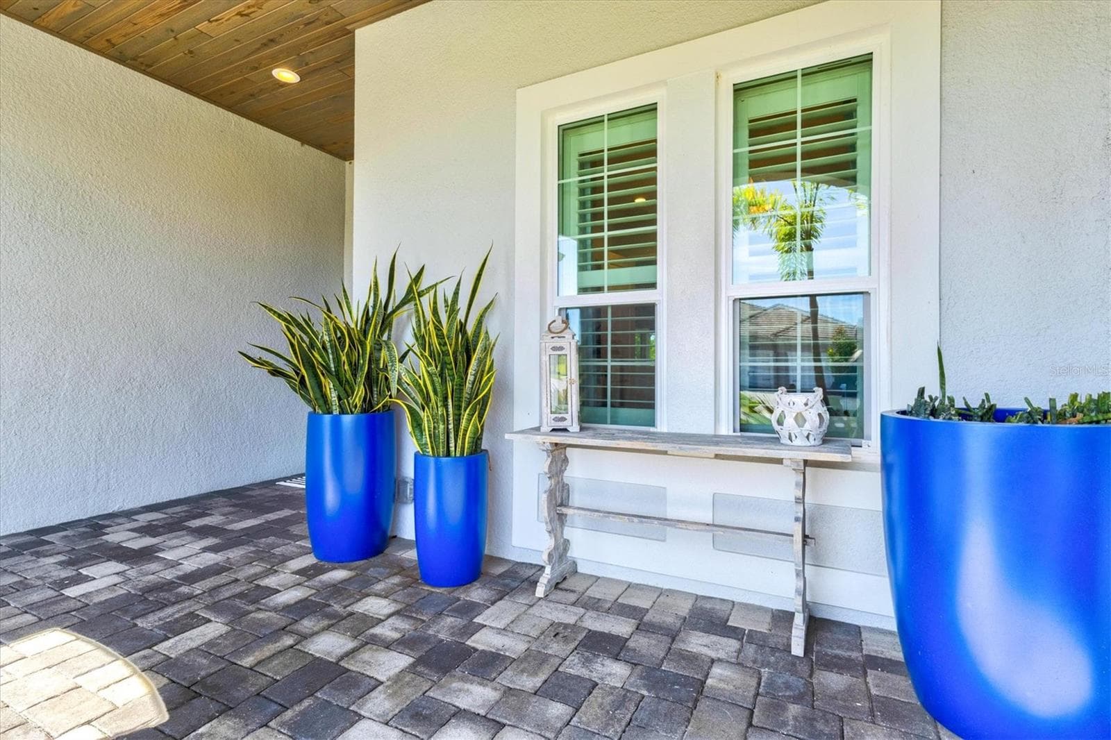 Single Family Residence at 21221 HOLMES CIR, VENICE, photo 9 of 100