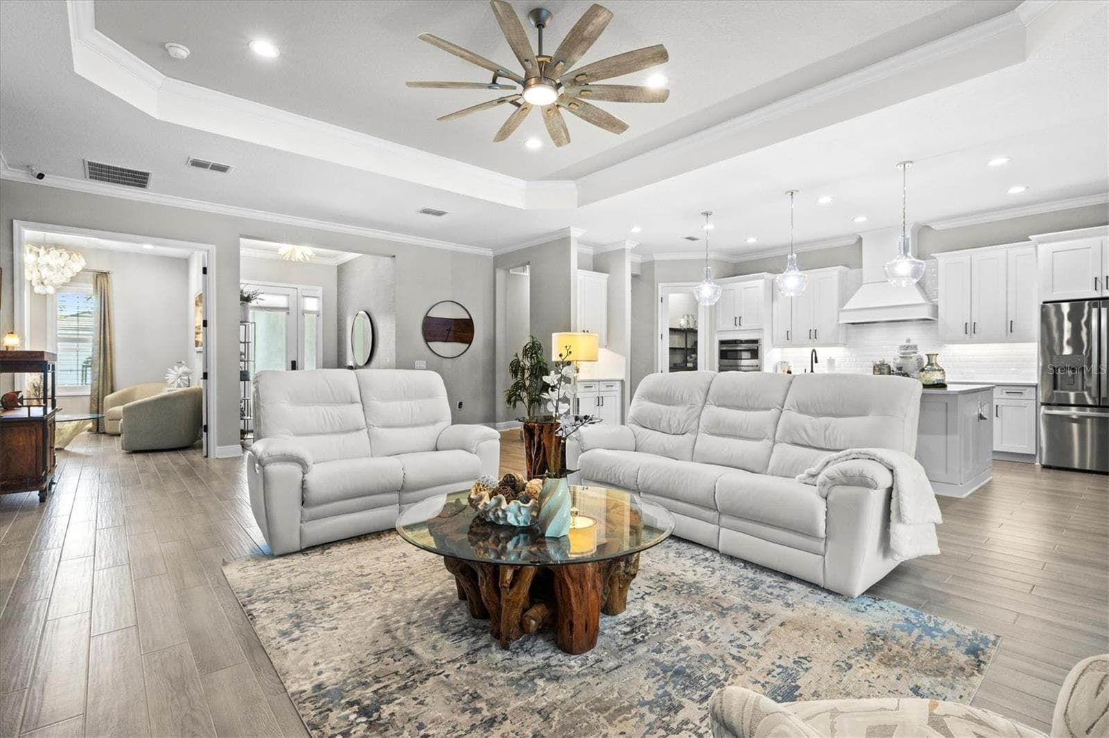 Single Family Residence at 21221 HOLMES CIR, VENICE, photo 15 of 100