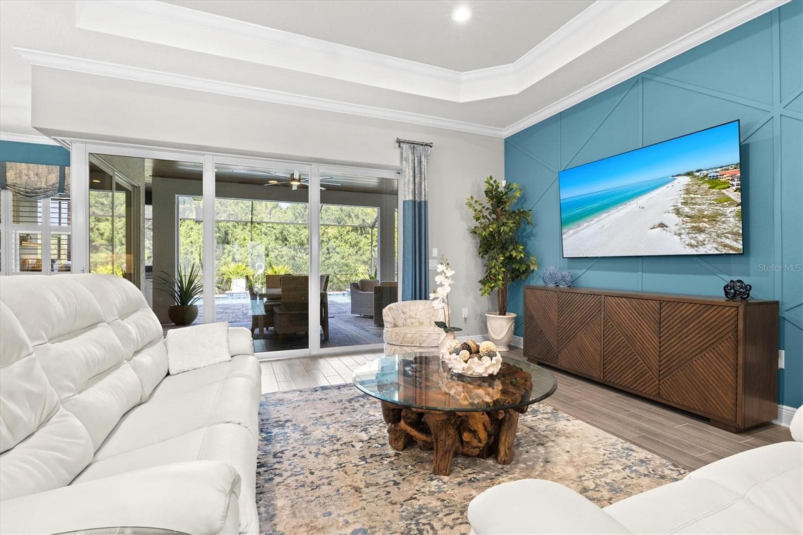Single Family Residence at 21221 HOLMES CIR, VENICE, photo 18 of 100