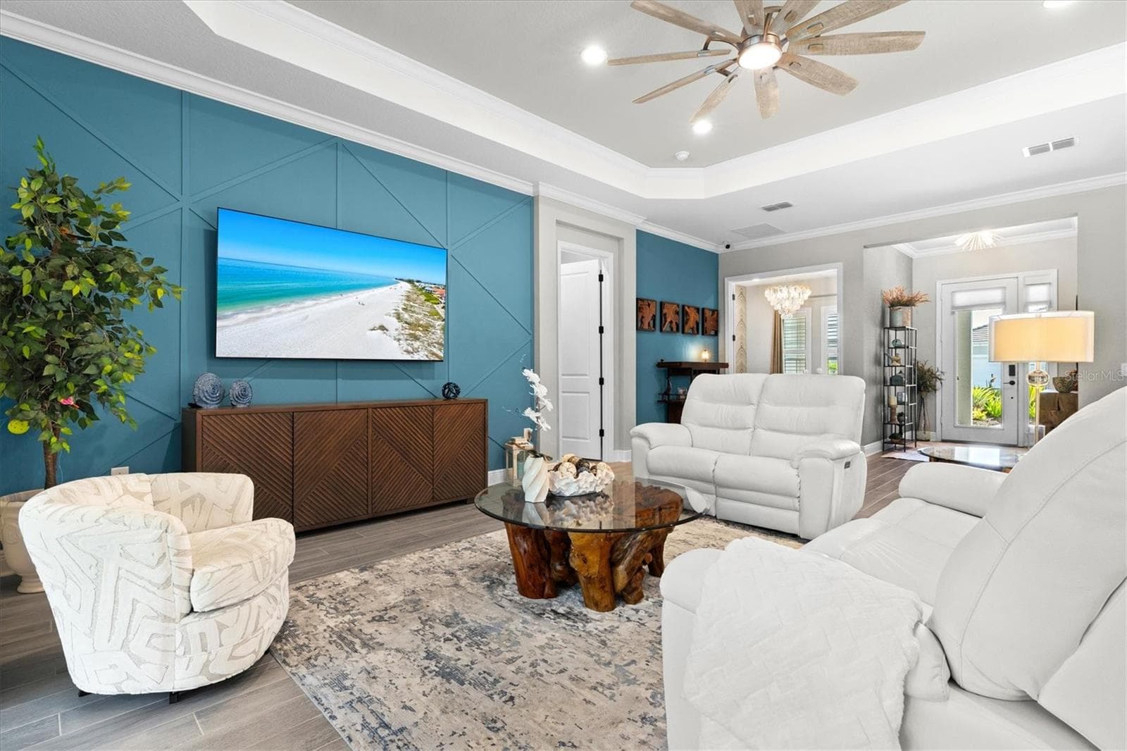 Single Family Residence at 21221 HOLMES CIR, VENICE, photo 22 of 100