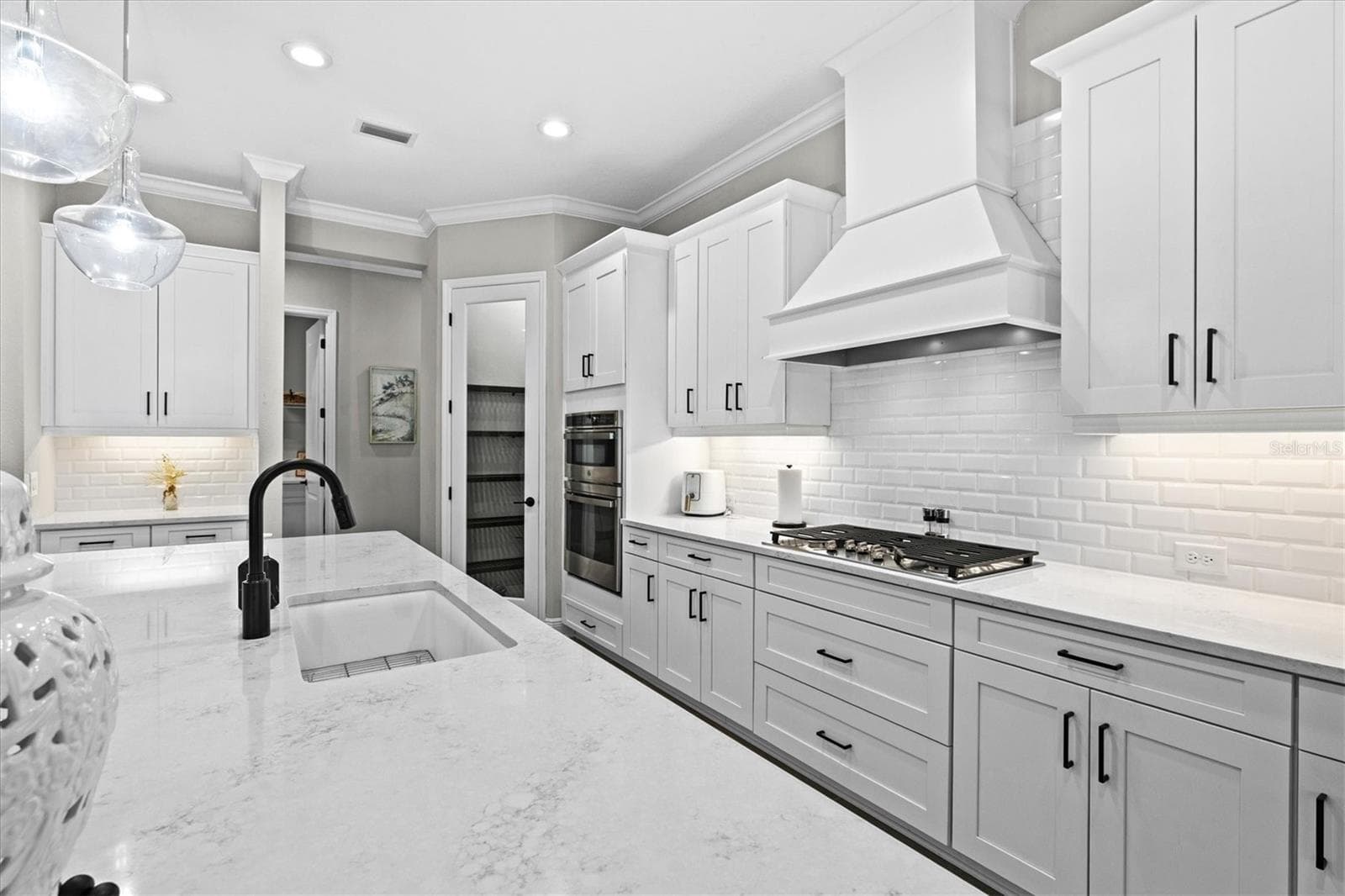 Single Family Residence at 21221 HOLMES CIR, VENICE, photo 27 of 100