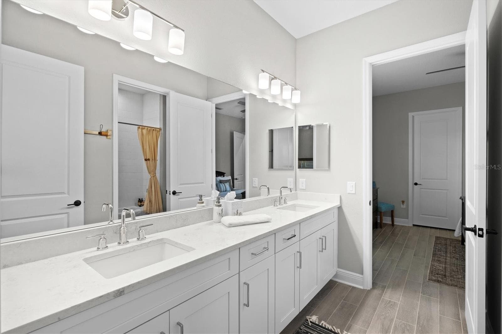 Single Family Residence at 21221 HOLMES CIR, VENICE, photo 45 of 100