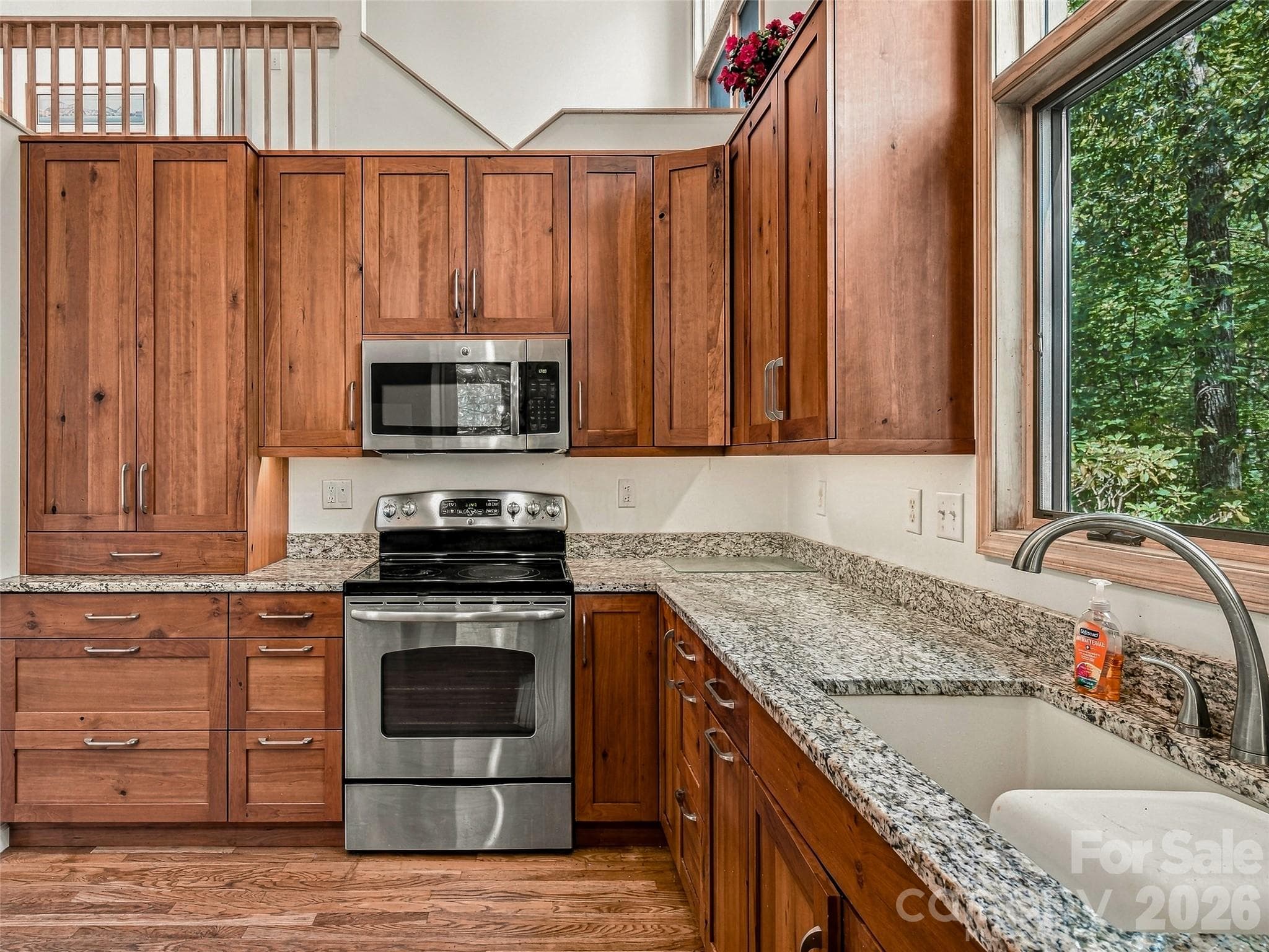 Beautiful Cabinetry and granite - 266 Stone Drive, Brevard