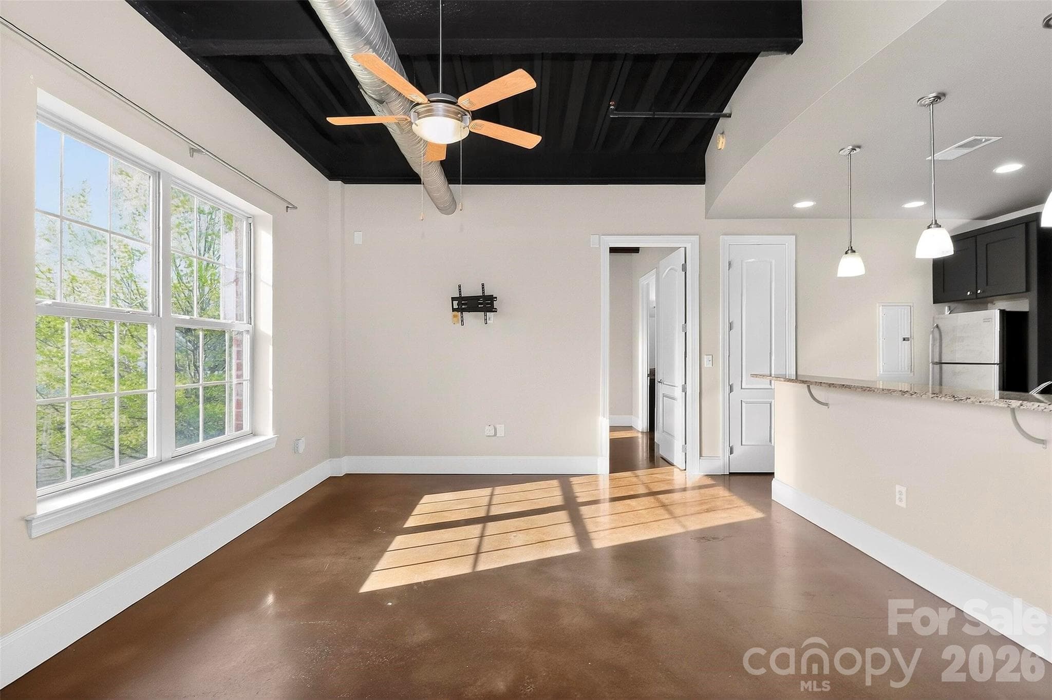 Condominium at 2338 Yadkin Avenue, Charlotte, photo 5 of 31