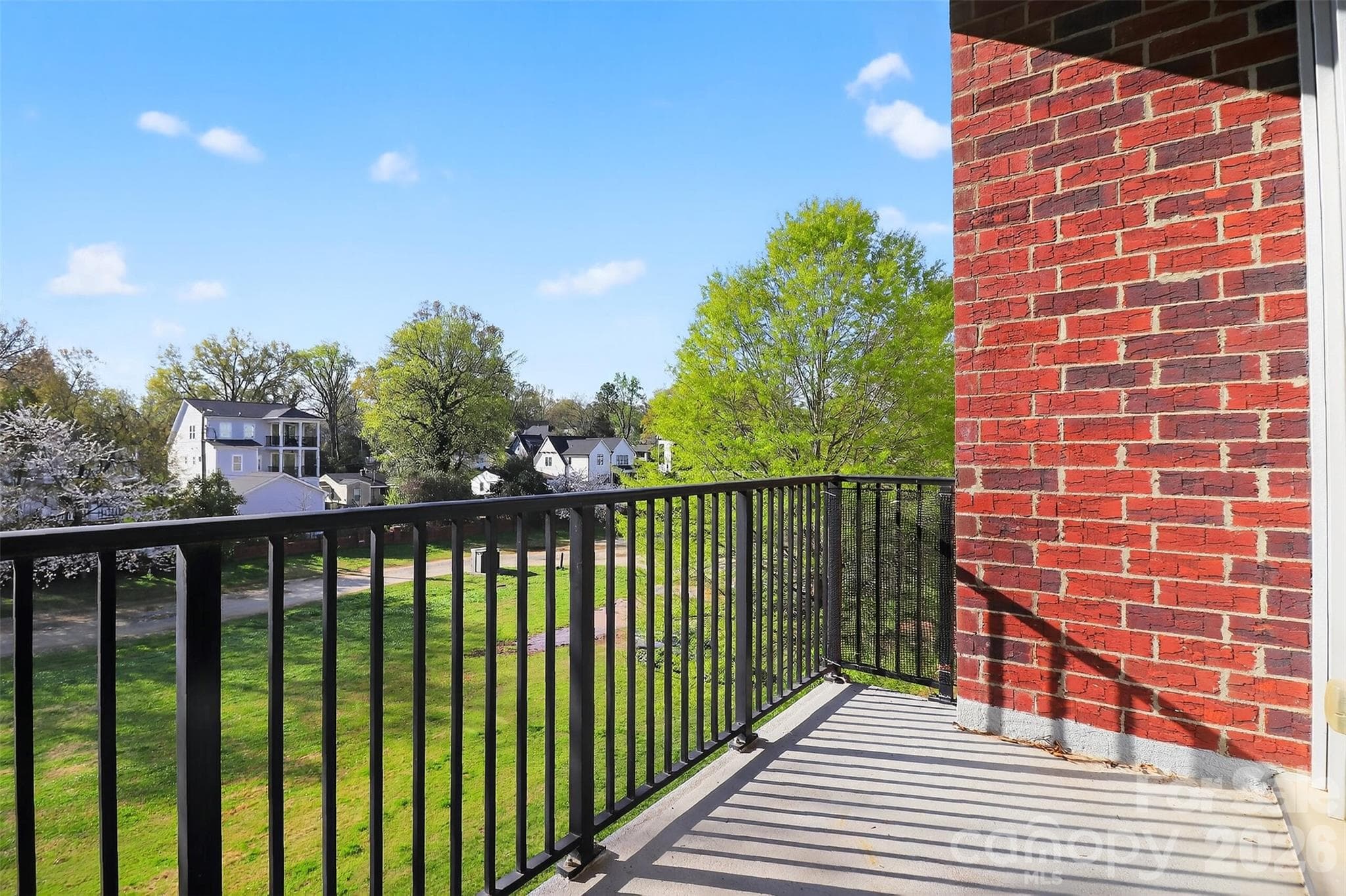 Condominium at 2338 Yadkin Avenue, Charlotte, photo 7 of 31