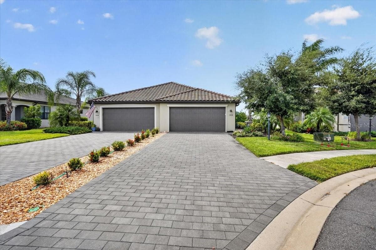 Villa at 15914 CLEAR SKIES PL, BRADENTON, photo 2 of 79