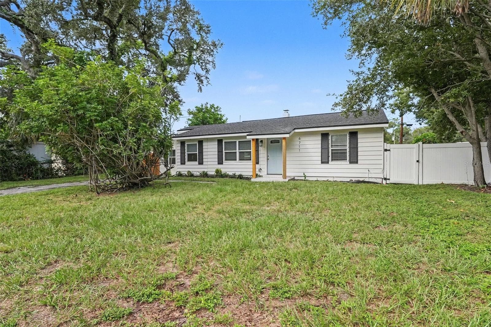 Single Family Residence at 6711 S GABRIELLE ST, TAMPA, photo 3 of 41