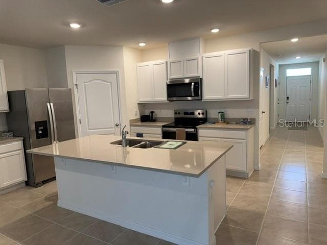 Kitchen Island - 3818 DIVING DOVE LN, BARTOW