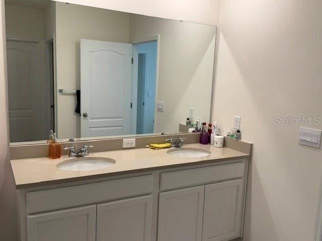 Primary Bath Room Vanity. - 3818 DIVING DOVE LN, BARTOW