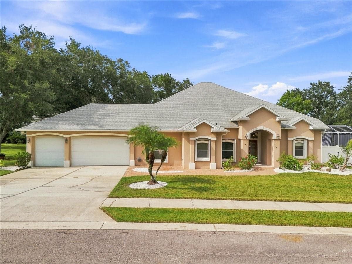 Single Family Residence at 124 SONYA DR, COCOA, photo 2 of 99