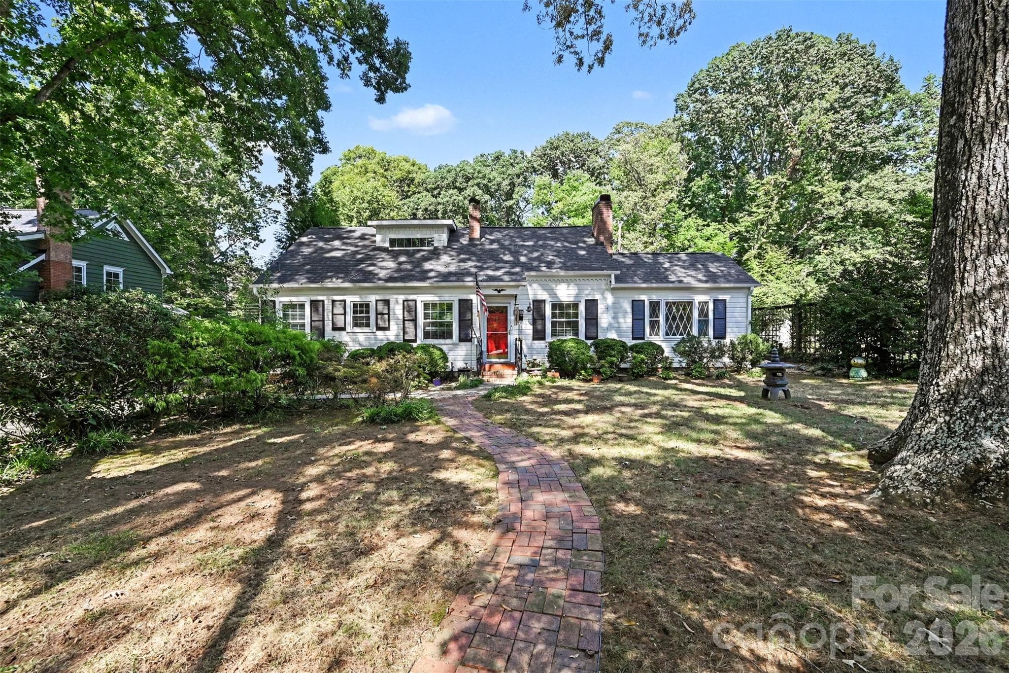 Single Family Residence at 1301 Pinecrest Avenue, Charlotte, photo 9 of 37