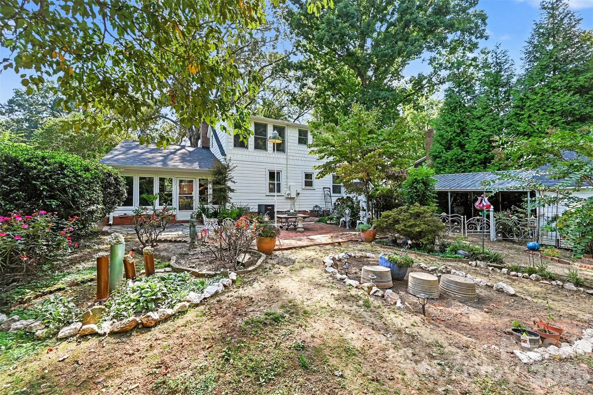 Single Family Residence at 1301 Pinecrest Avenue, Charlotte, photo 35 of 37