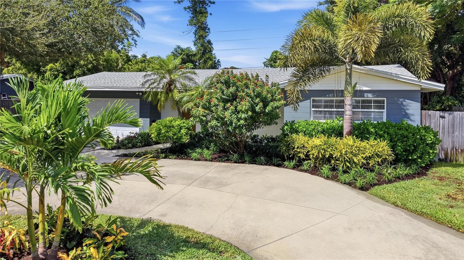 Single Family Residence at 6675 COLONY DR S, ST PETERSBURG, photo 3 of 65