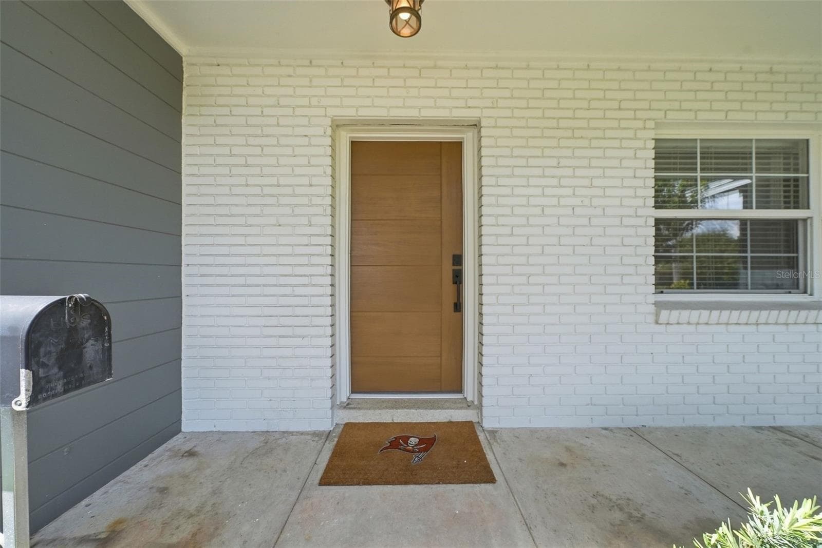 Single Family Residence at 6675 COLONY DR S, ST PETERSBURG, photo 7 of 65