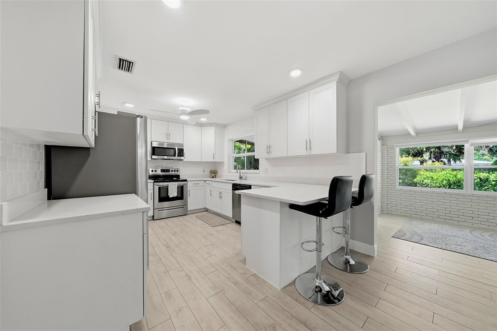 Single Family Residence at 6675 COLONY DR S, ST PETERSBURG, photo 18 of 65
