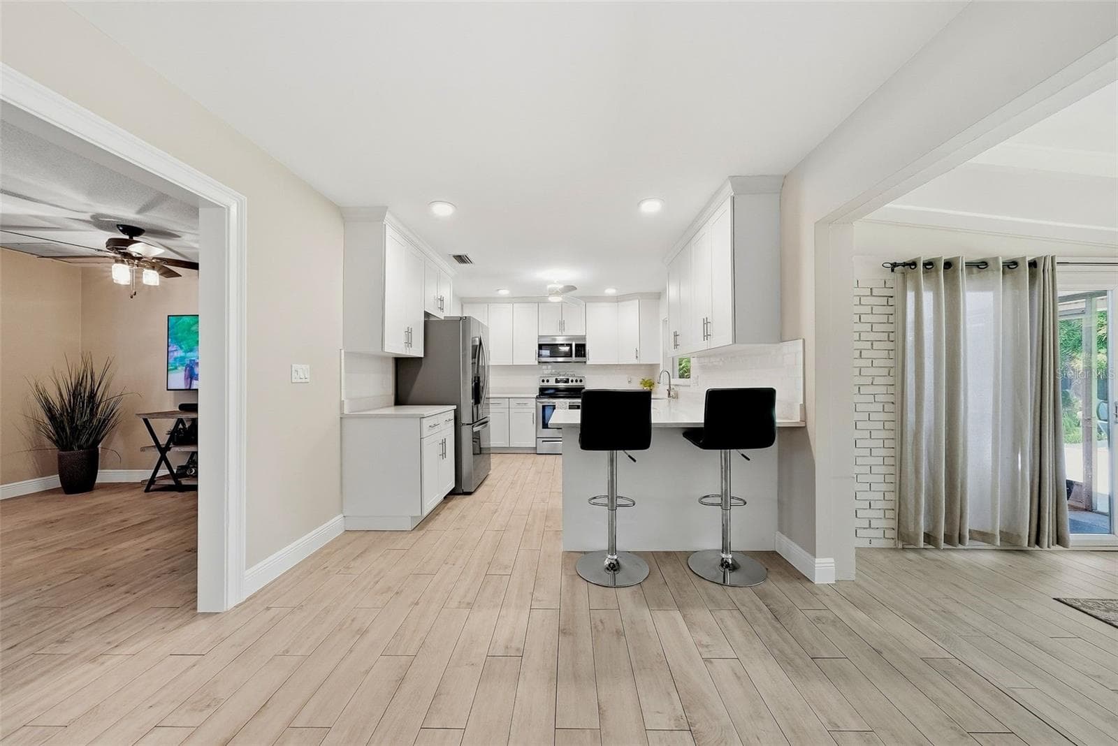 Single Family Residence at 6675 COLONY DR S, ST PETERSBURG, photo 20 of 65