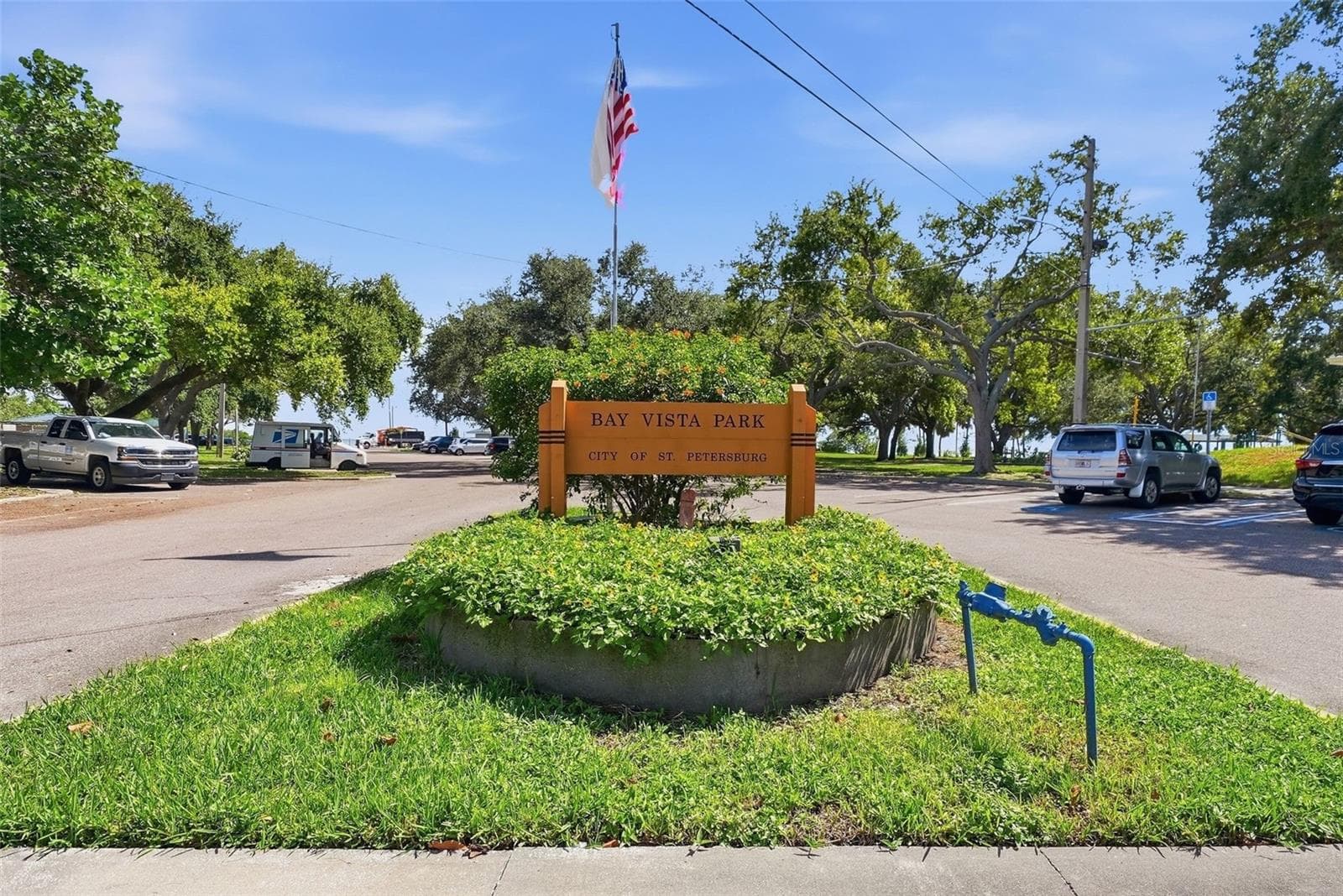 Bay Vista ParkEntrance - 6675 COLONY DR S, ST PETERSBURG