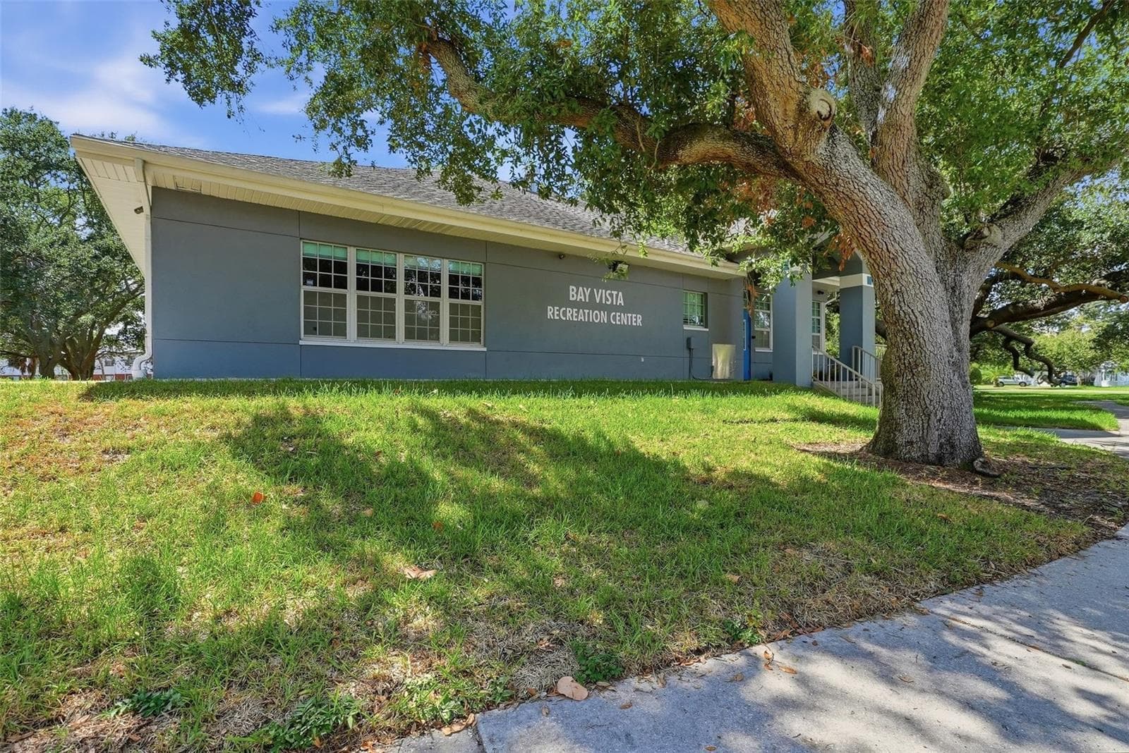 Bay Vista ParkRec Center - 6675 COLONY DR S, ST PETERSBURG