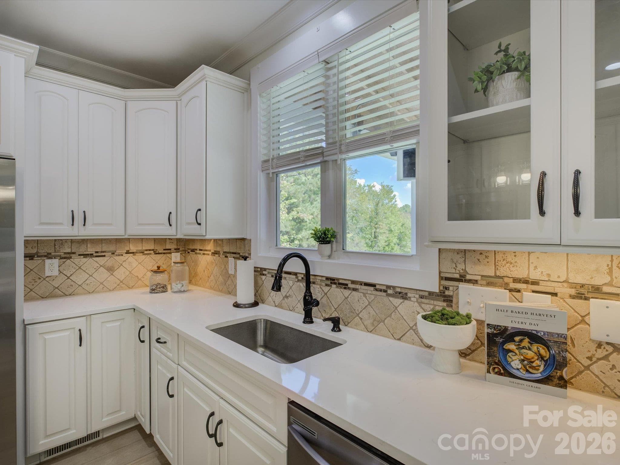 Single Family Residence at 188 Carolina Crossing Drive, York, photo 19 of 48