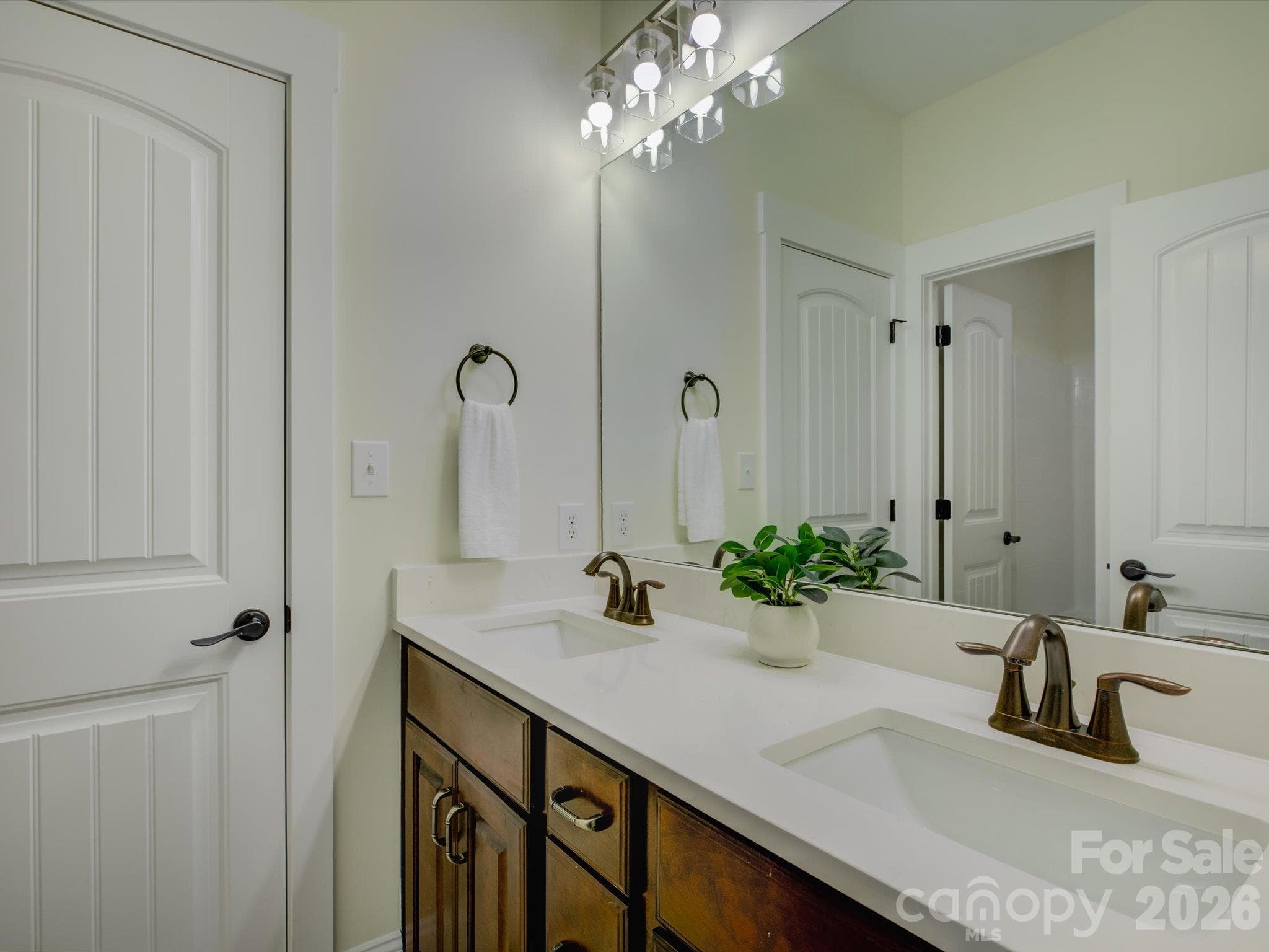 Single Family Residence at 188 Carolina Crossing Drive, York, photo 33 of 48