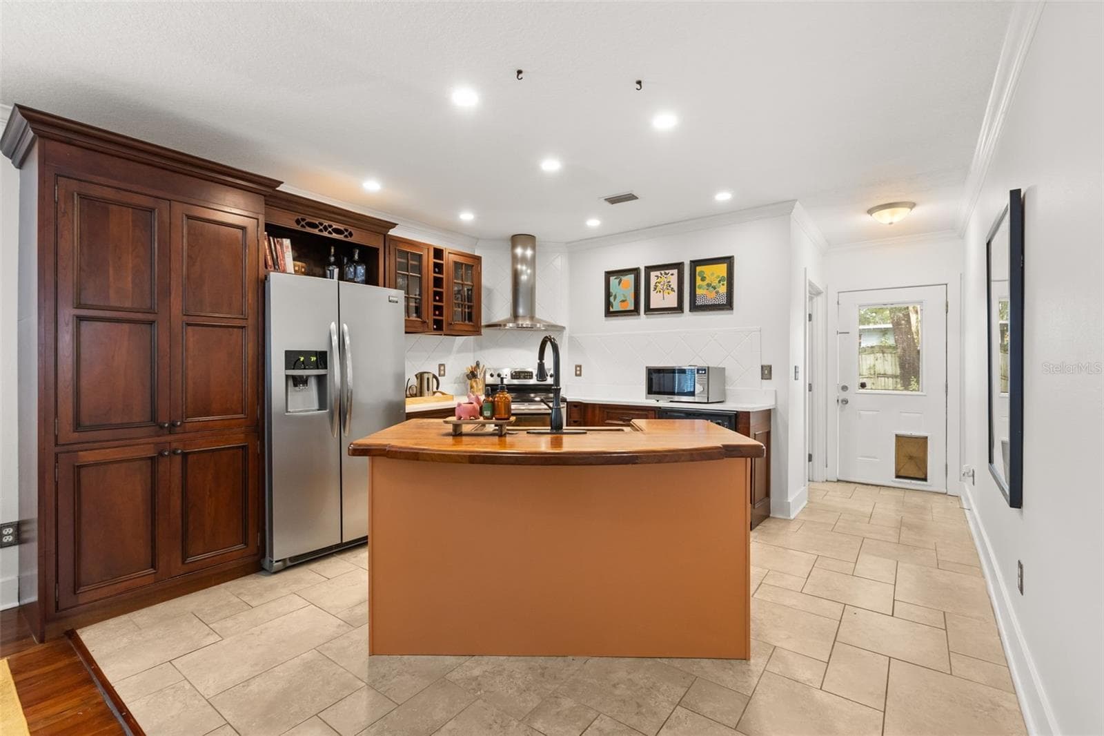 Beautiful Cabinets - 1217 NOBLE PL, ORLANDO