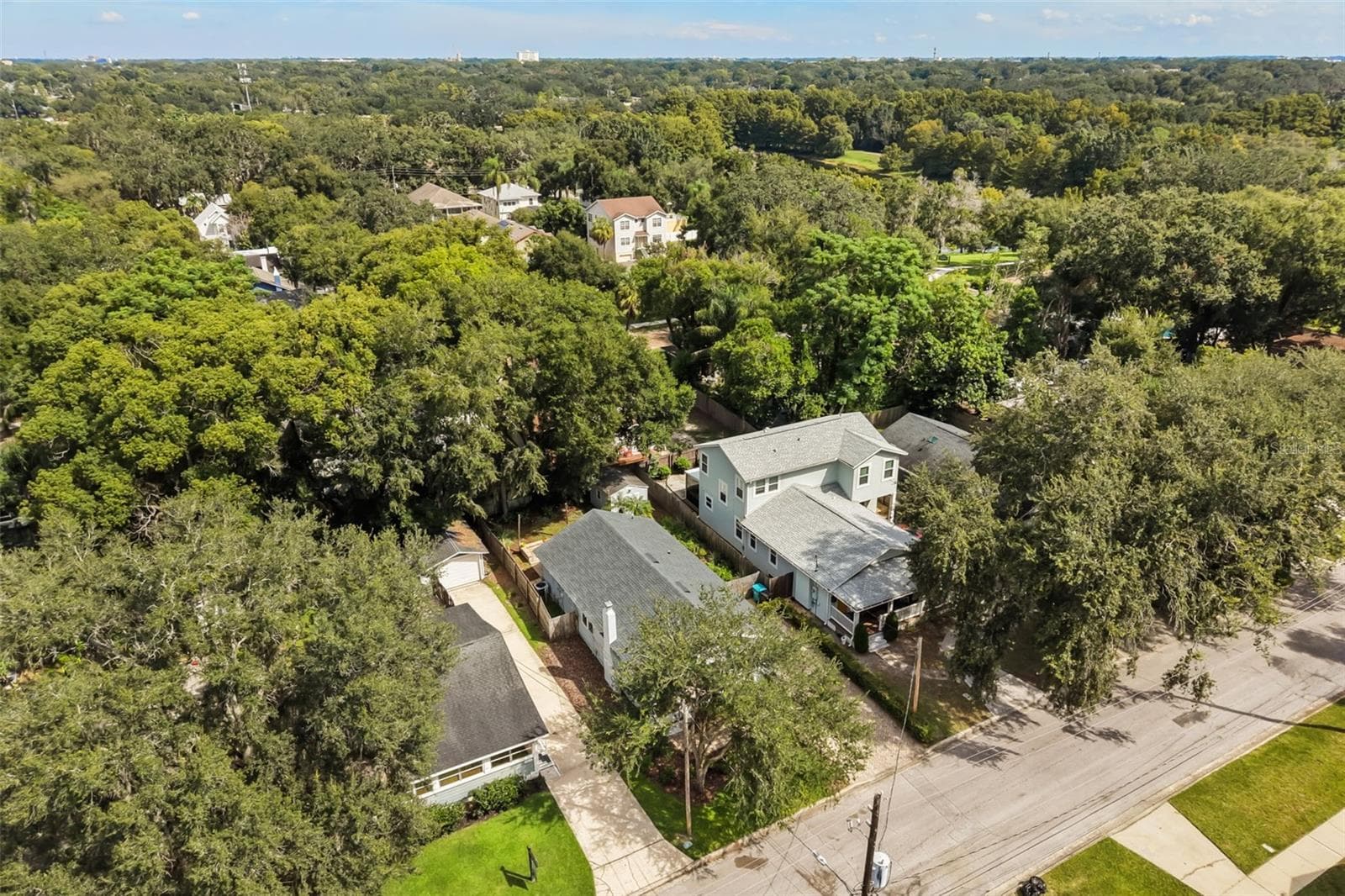 Mature, canopy trees line the streets - 1217 NOBLE PL, ORLANDO