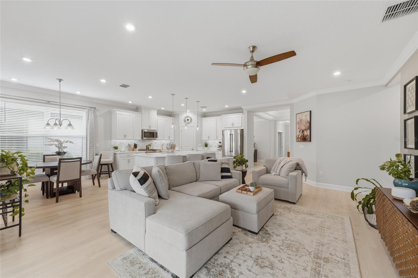 High ceilings show off abundance of space - 1334 ZEEK RIDGE ST, CLERMONT