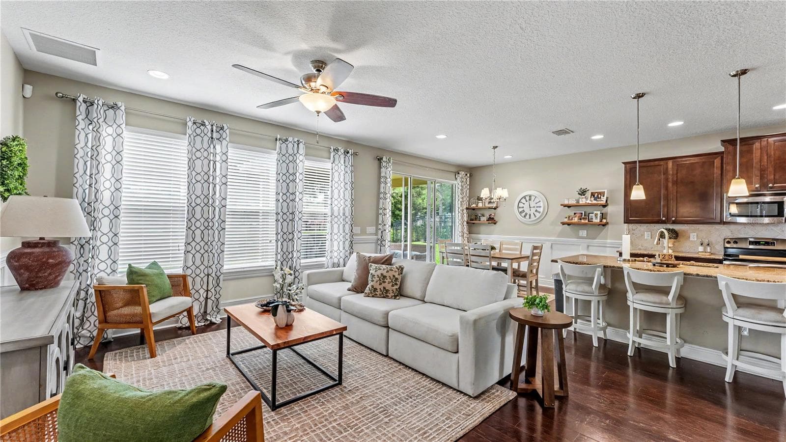 Single Family Residence at 132 MAGNETA LOOP, AUBURNDALE, photo 18 of 49