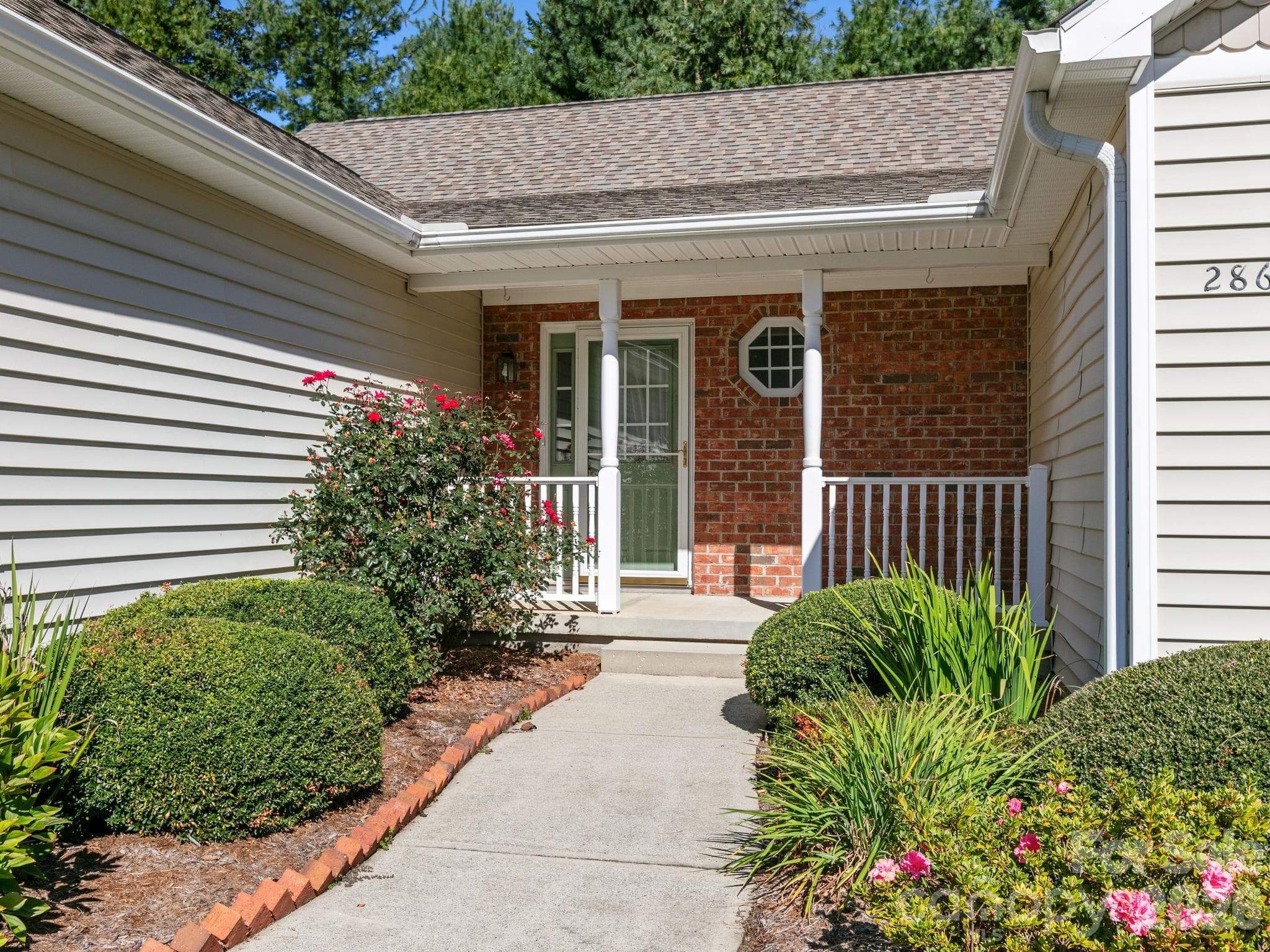 Townhouse at 286 Charlestown Drive, Hendersonville, photo 5 of 30