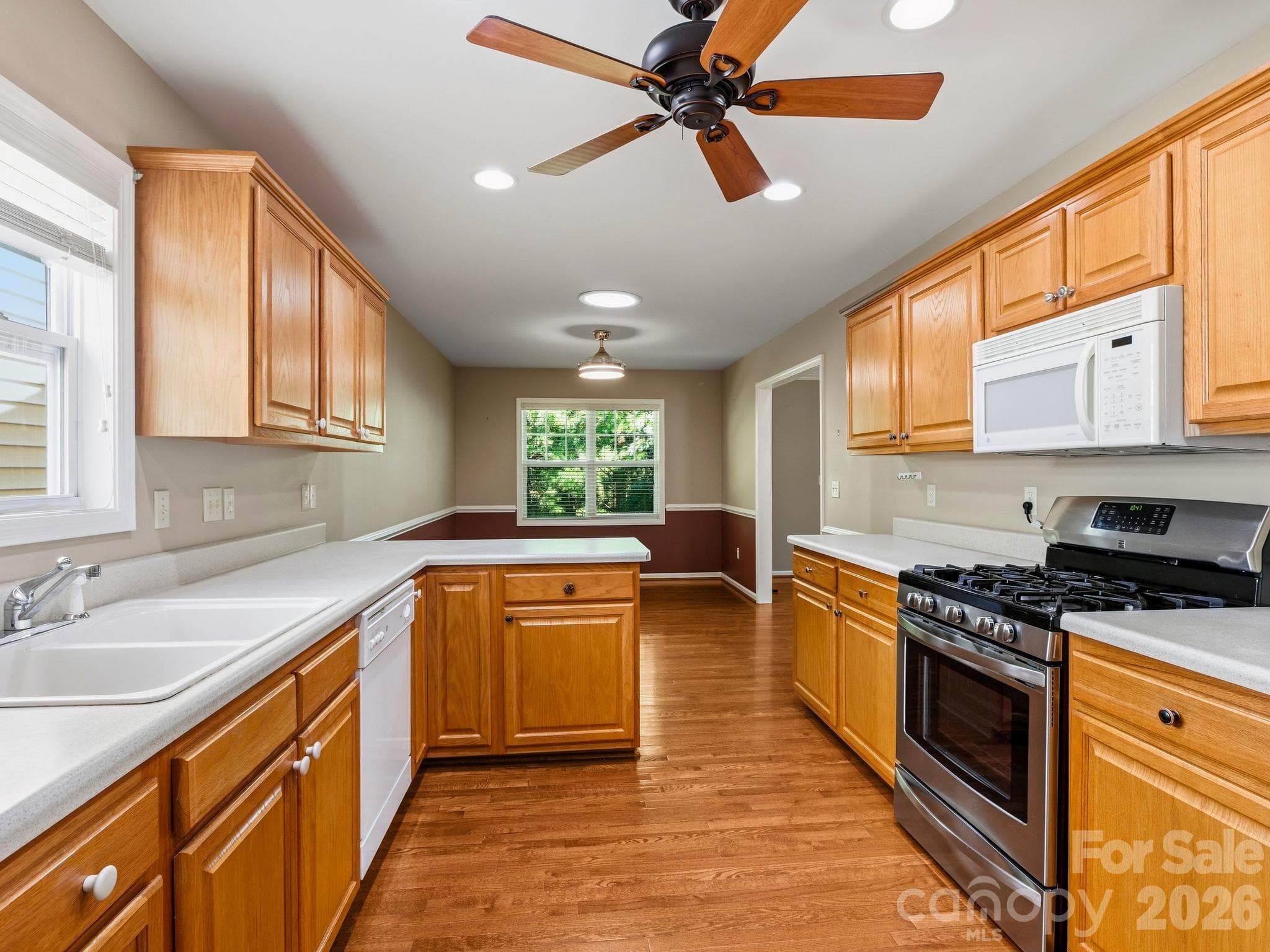 Townhouse at 286 Charlestown Drive, Hendersonville, photo 13 of 30
