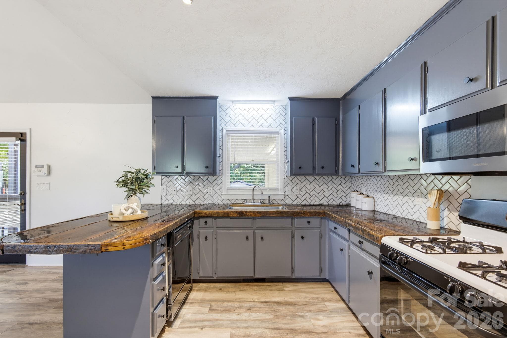 Single Family Residence at 28159 Poplins Grove Church Road, Albemarle, photo 10 of 28