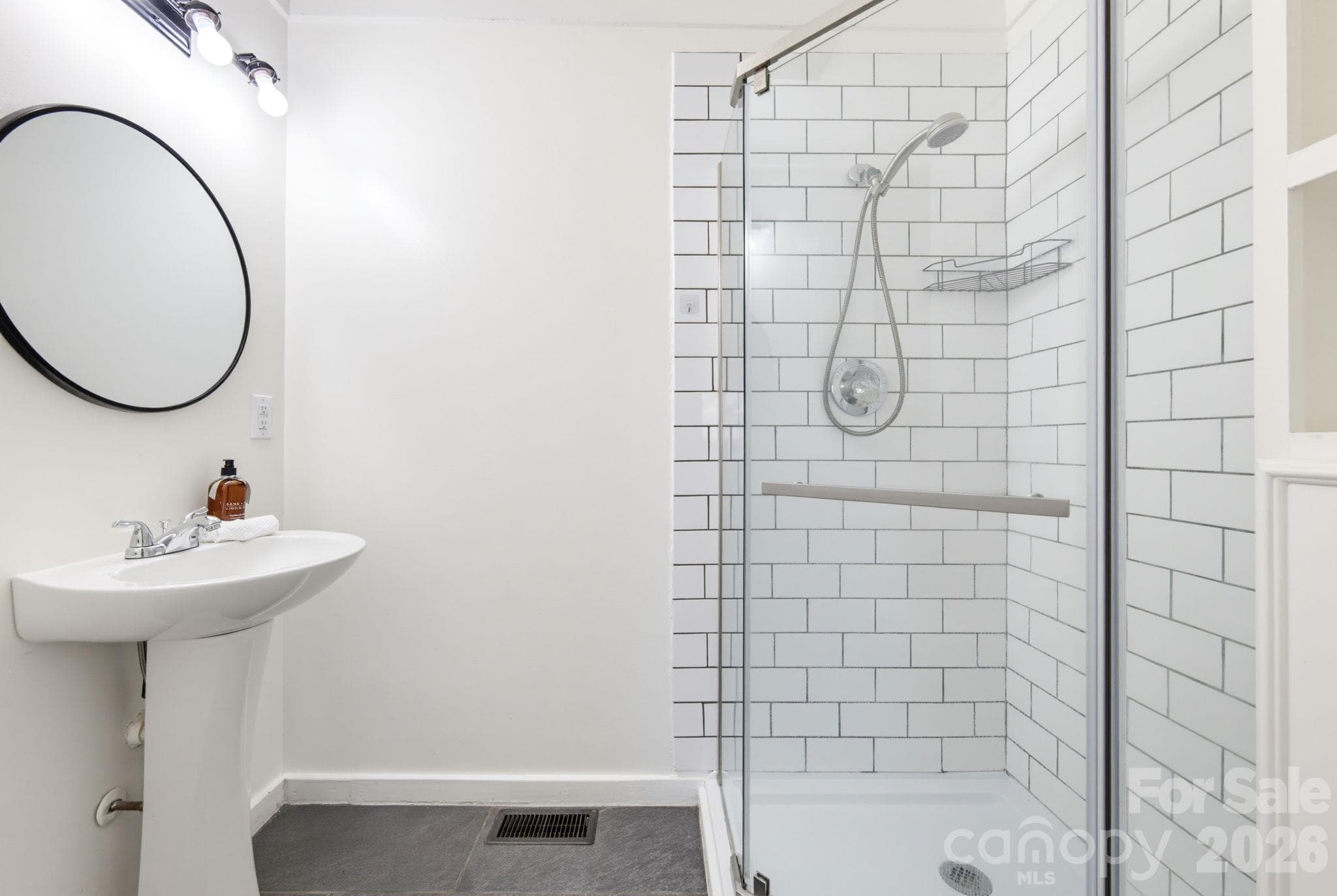 primary bath - 28159 Poplins Grove Church Road, Albemarle