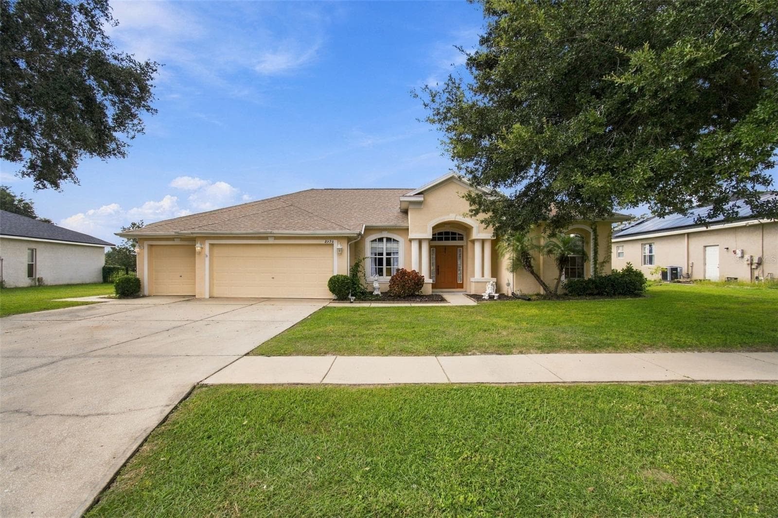 2393 OLD OAK TRL